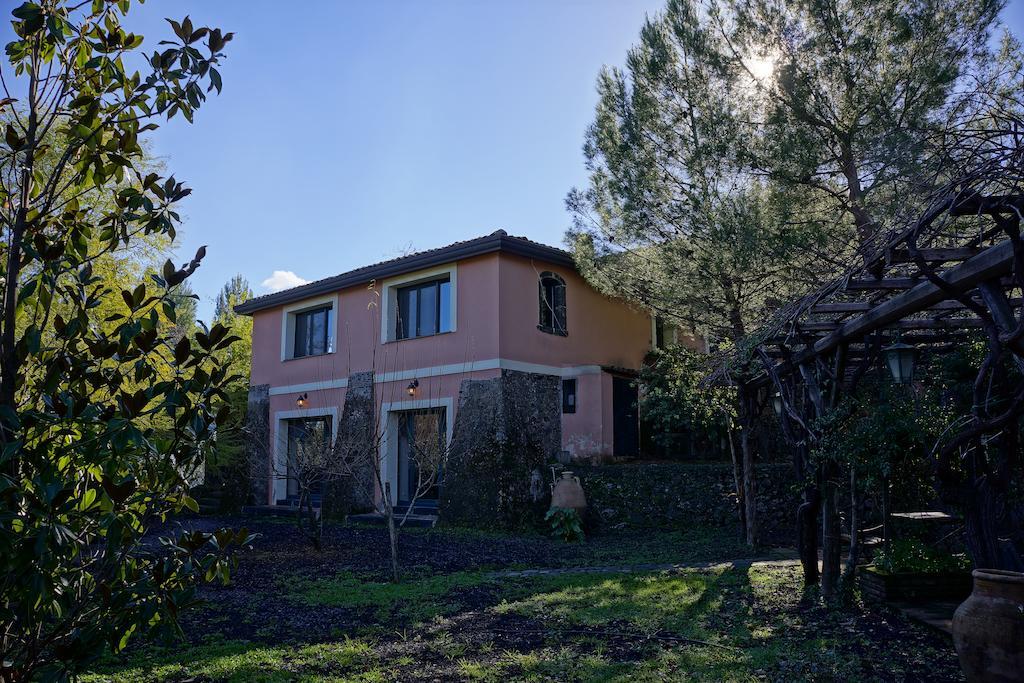 Bed&Breakfast Il Glicine Piedimonte Etneo Exterior foto