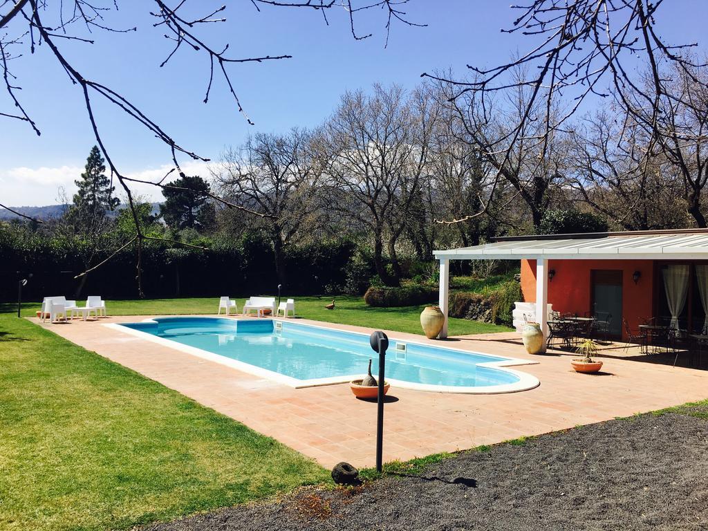 Bed&Breakfast Il Glicine Piedimonte Etneo Exterior foto